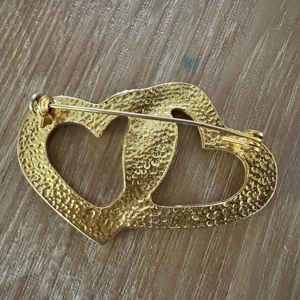 Heart Brooch - Picture 2 of 2
